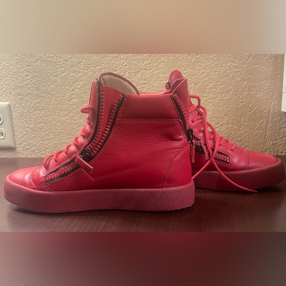 Giuseppe Zanotti Red High-Top Sneakers with Side Zippers - Picture 11 of 12
